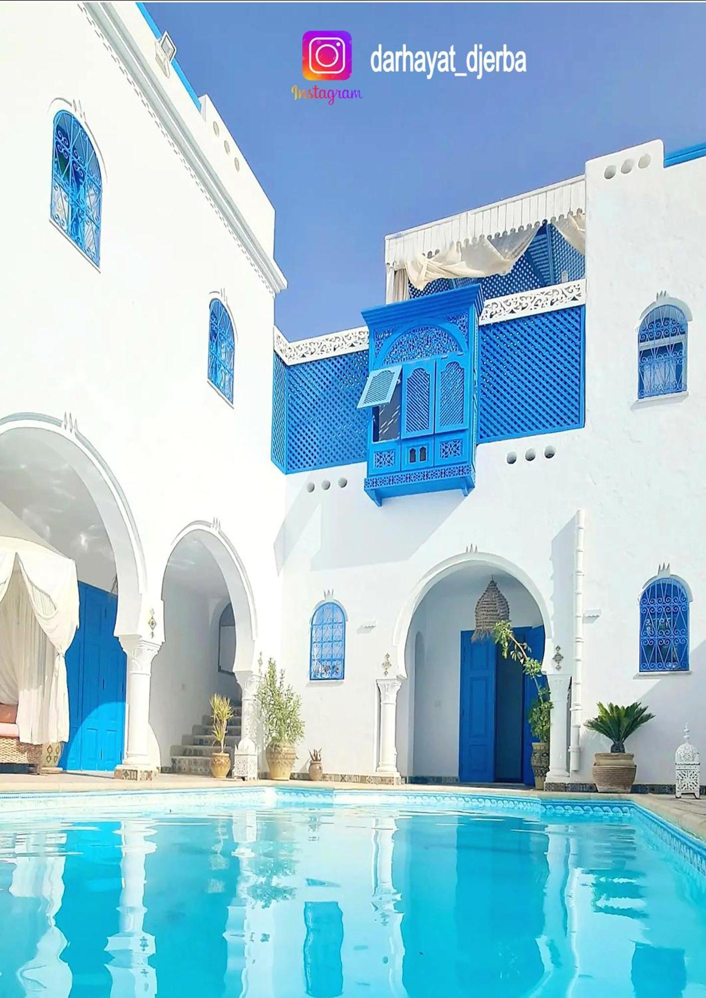 Dar hayat Villa Triffa Luaran gambar